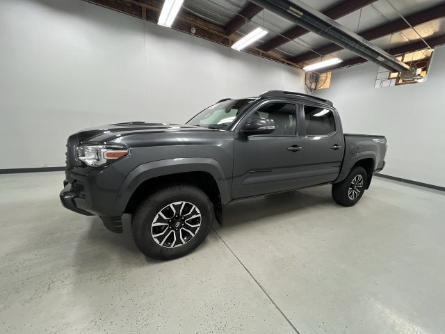 Certified 2022 Toyota Tacoma TRD Sport AWD/4WD image 5