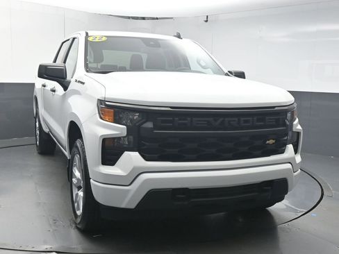 Used 2022 Chevrolet Silverado 1500 Custom AWD/4WD image 2