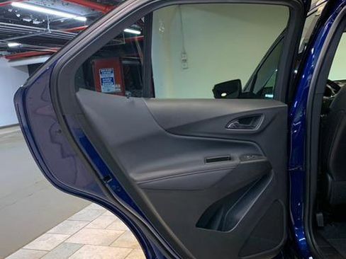 Used 2022 Chevrolet Equinox RS AWD/4WD image 41