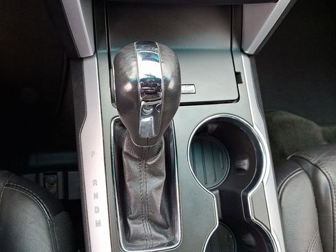 Used 2015 Ford Explorer XLT w/ Equipment Group 202A image 19