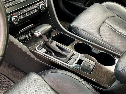 Certified 2020 Kia Optima Premium image 16