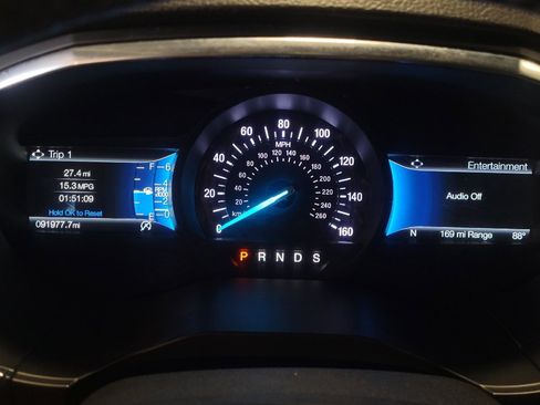 Used 2021 Ford Edge Titanium AWD/4WD image 23