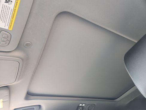 Used 2021 Ford Explorer Limited w/ Equipment Group 301A image 29