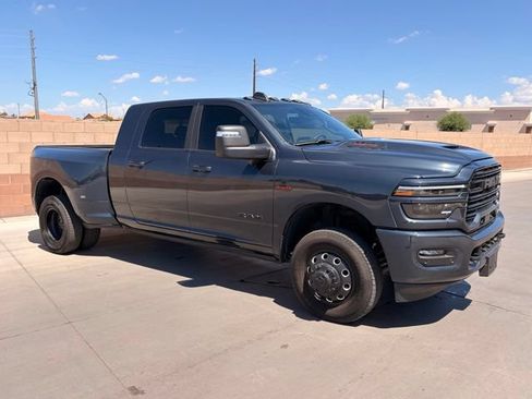Used 2025 RAM 3500 Laramie AWD/4WD image 5