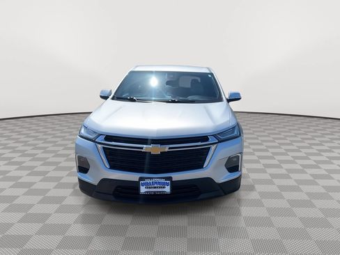 Used 2022 Chevrolet Traverse LS FWD image 2