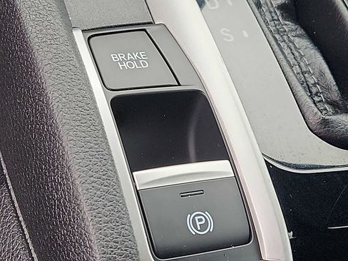 Used 2019 Honda Civic Sport image 24