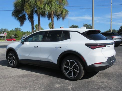 New 2026 Chevrolet Equinox EV LT image 6