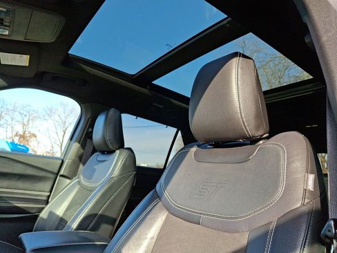 Used 2022 Ford Explorer ST w/ ST Street Pack image 24