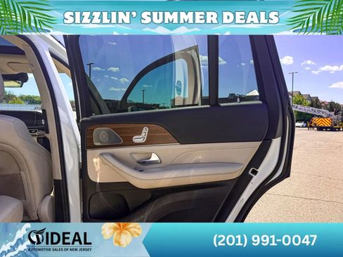 Used 2021 Mercedes-Benz GLS 450 4MATIC image 19