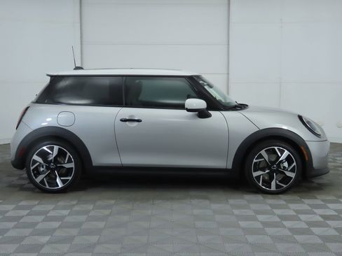 New 2026 MINI Cooper S image 4