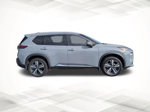 Used 2023 Nissan Rogue SL w/ SL Premium Package image 3