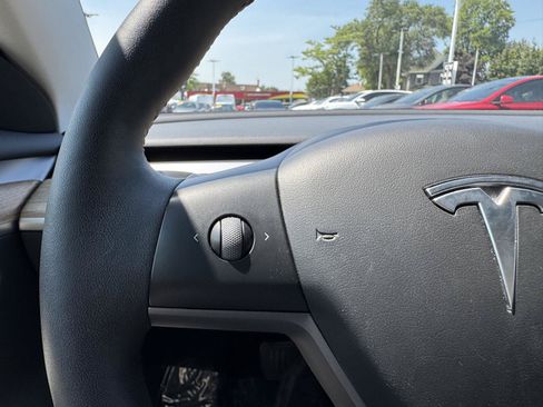 Used 2023 Tesla Model 3 Standard Range RWD image 23