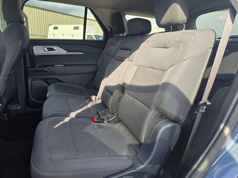 Used 2025 Ford Explorer Active AWD/4WD image 13