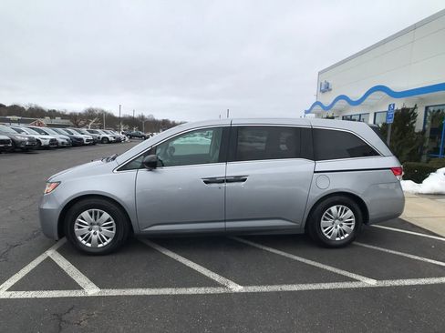 Used 2016 Honda Odyssey LX image 8