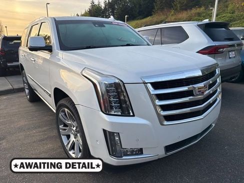 Used 2017 Cadillac Escalade Premium Luxury AWD/4WD image 1