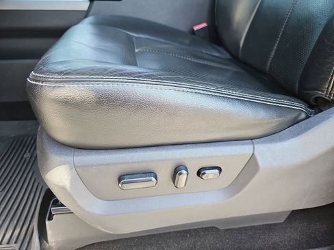 Used 2015 Ford F250 Lariat w/ Chrome Package image 15