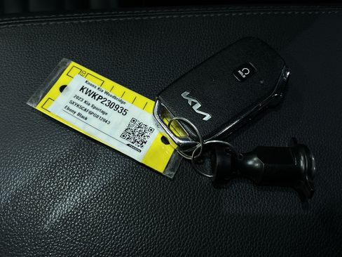 Used 2023 Kia Sportage SX AWD/4WD image 37
