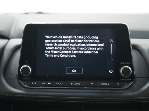 Used 2025 Nissan Rogue SV image 18