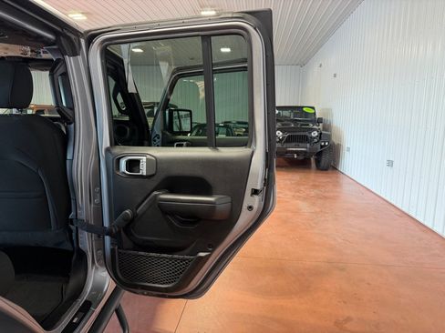Used 2020 Jeep Wrangler Unlimited Sport AWD/4WD image 21
