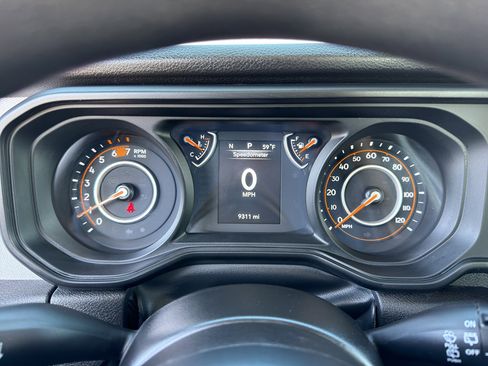 Used 2025 Jeep Wrangler Sport AWD/4WD image 10