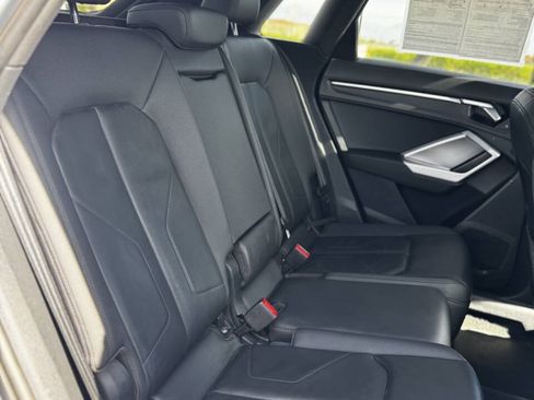 Used 2020 Audi Q3 2.0T Premium w/ Convenience Package AWD/4WD image 12