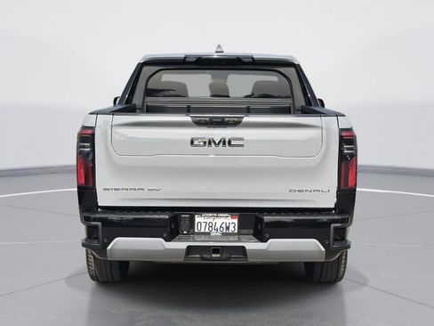 Used 2025 GMC Sierra EV Denali image 4