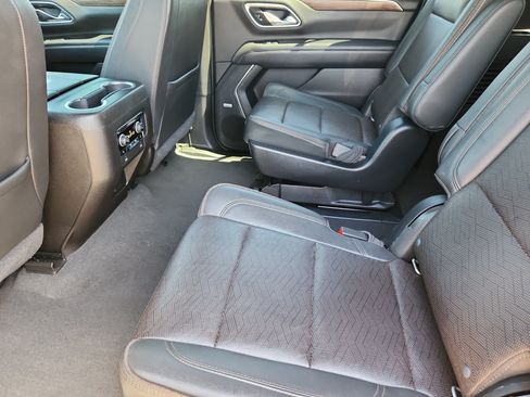 Used 2021 Chevrolet Suburban High Country AWD/4WD image 17