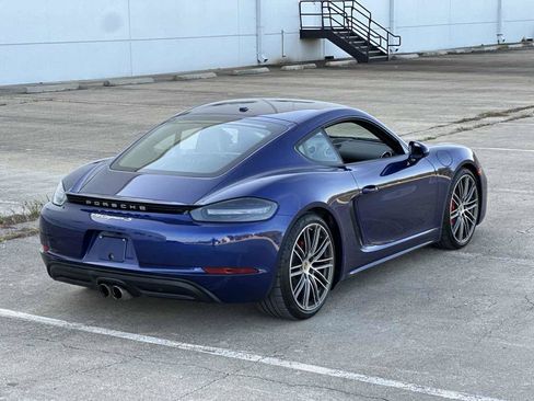 Used 2021 Porsche 718 Cayman S RWD image 4