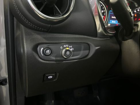 Used 2021 Chevrolet Blazer LT image 21