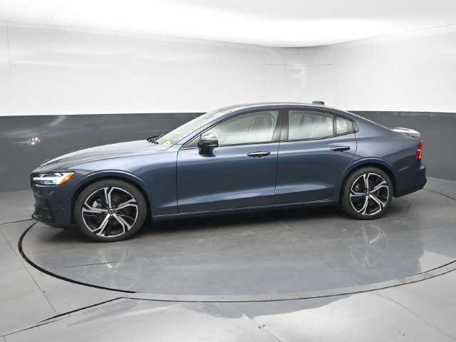Used 2024 Volvo S60 B5 Core w/ Climate Package FWD image 4