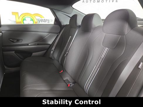 Used 2025 Hyundai Elantra Sport FWD image 12