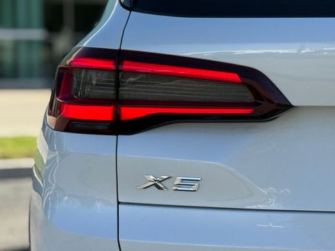 Certified 2022 BMW X5 xDrive40i image 14