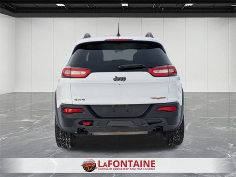 Used 2018 Jeep Cherokee Trailhawk image 4
