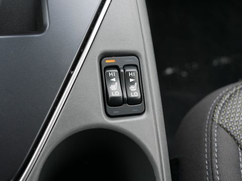 Used 2024 Subaru Crosstrek 2.0i Premium image 28