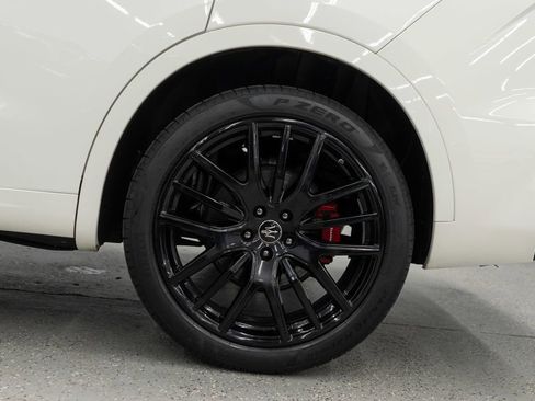 Used 2022 Maserati Levante GT AWD/4WD image 35