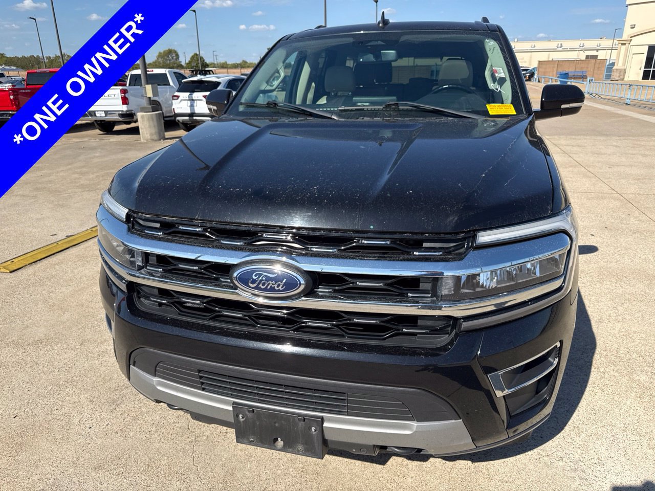 Used 2023 Ford Expedition Limited AWD/4WD image 2