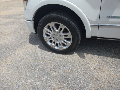Used 2013 Ford F150 Platinum RWD image 17