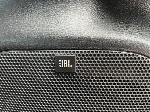 Used 2020 Toyota Tacoma Limited image 18