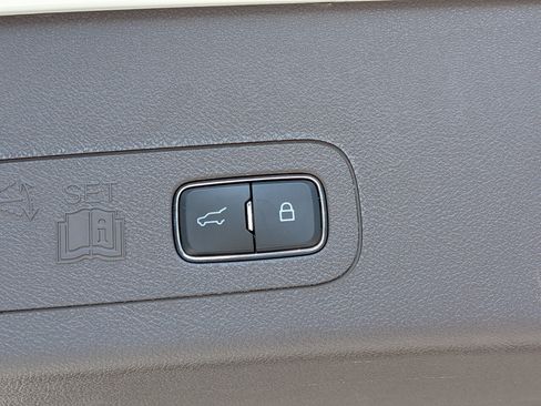 Used 2023 Lincoln Aviator 2WD w/ Premium Package image 14
