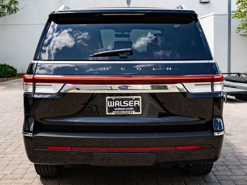 Used 2024 Lincoln Navigator Reserve AWD/4WD image 7