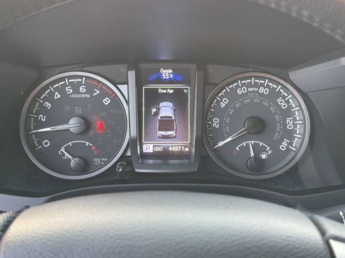 Used 2022 Toyota Tacoma 4x4 Double Cab image 28