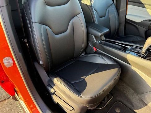 New 2026 Jeep Compass Limited image 16