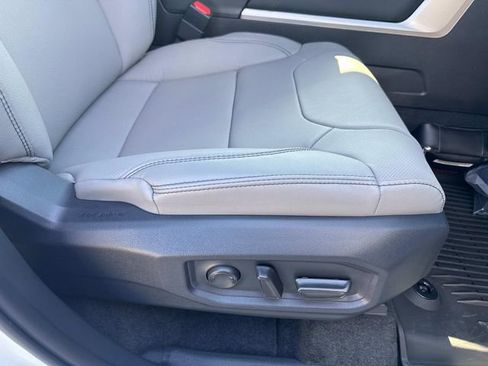 New 2026 Toyota Tundra Limited AWD/4WD image 13