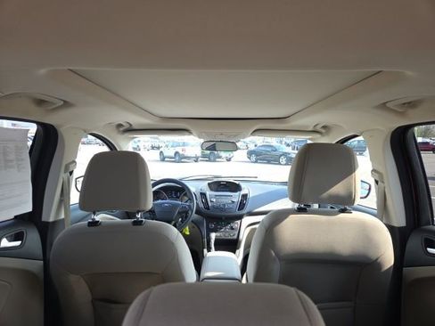 Used 2017 Ford Escape SE image 11