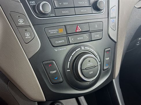 Used 2017 Hyundai Santa Fe Sport FWD image 23