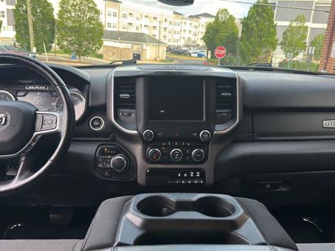 Used 2019 RAM 1500 Big Horn AWD/4WD image 24