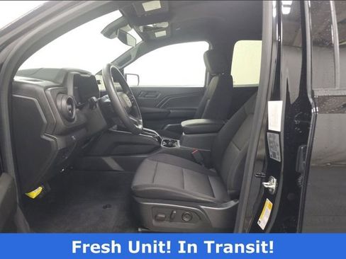 Used 2024 Chevrolet Colorado Trail Boss w/ Advanced Trailering Package AWD/4WD image 6