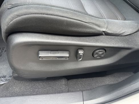 Used 2021 Honda CR-V EX image 6