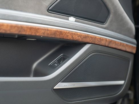 Used 2021 Audi A8 L 3.0T w/ Executive Plus Package image 22