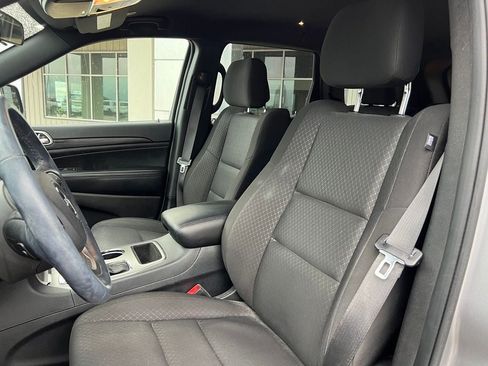 Used 2020 Jeep Grand Cherokee Laredo w/ Security & Convenience Group RWD image 7